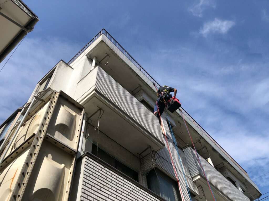 東京都小平市Hマンション　ロープアクセス工法　外壁補修工事　
