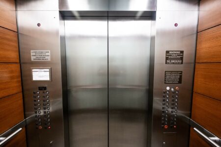 エレベーターの「安全装置」は導入していますか？